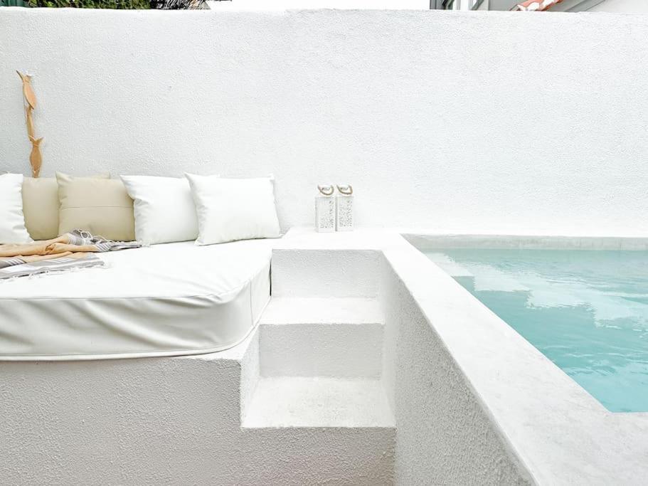 Costa Inn Beach House With Pool By Homeful Homes Costa da Caparica Exterior foto